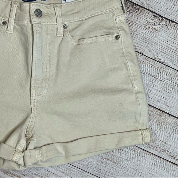 Old Navy Jean Shorts - Picture 2 of 5